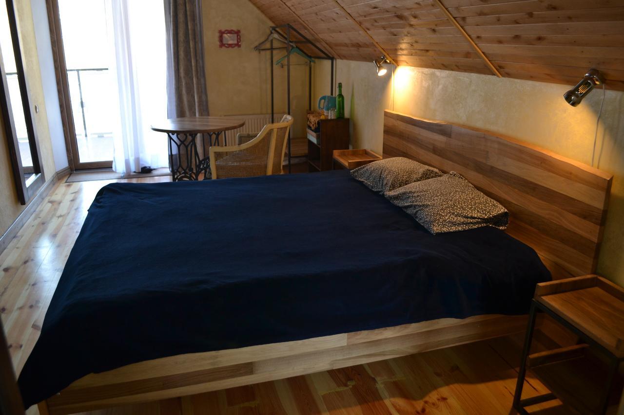 Romantic Guest House Kamianets-Podilskyi Exterior photo