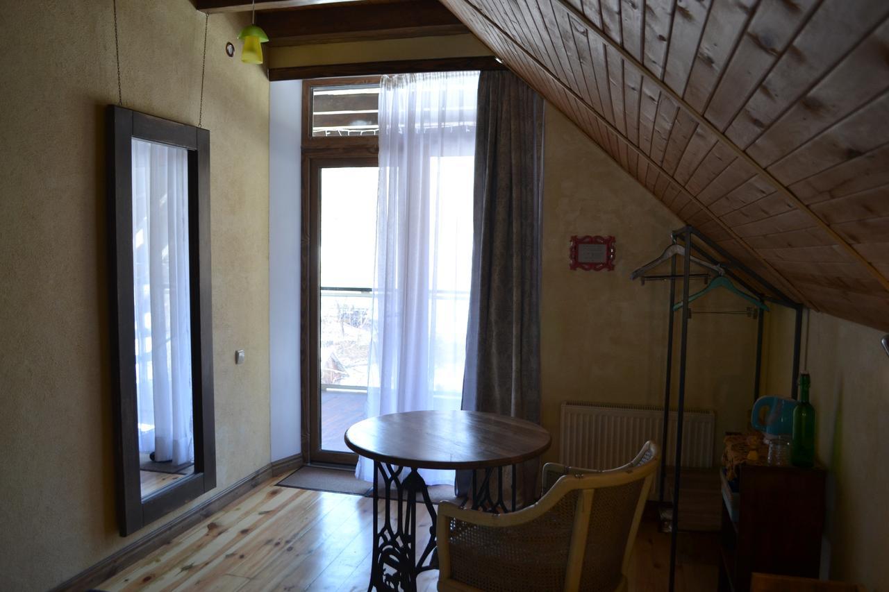 Romantic Guest House Kamianets-Podilskyi Exterior photo